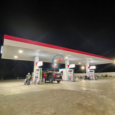 Προσαρμοσμένη δομή από χάλυβα Peb κατασκευή δομή από ελαφρύ χάλυβα βενζινάδικο