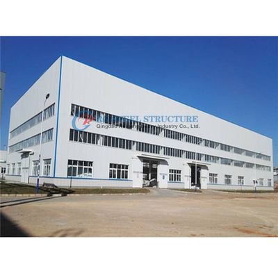 Εργαστήριο βιώσιμων προκατασκευασμένων χάλυβα με προηγμένα συστήματα γερανού